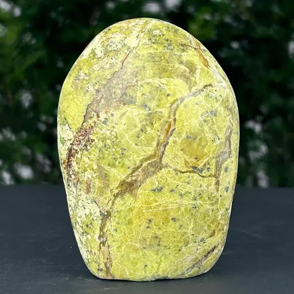 Opal verde structura forma libera m6