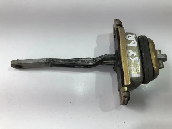 Opritor usa dreapta fata Land Rover P38