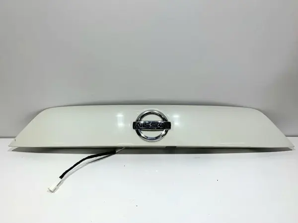 Ornament haion / portbagaj 24084-4EA0A Nissan Qashqai 2 (2013-2016) [J11]
