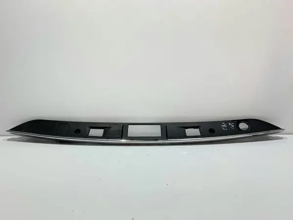 Ornament portbagaj A2047400993 Mercedes C-class facelift (2011-2015) [w204]