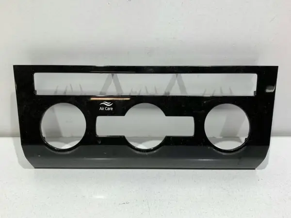 Ornament / rama climatronic 3V0820075B Skoda Superb 3 (2015-2019)