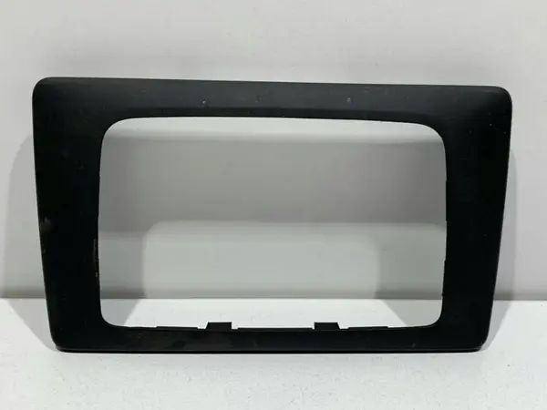 Ornament / rama navigatie / radio cd 682601526R Dacia Duster 2 (2018-2021)