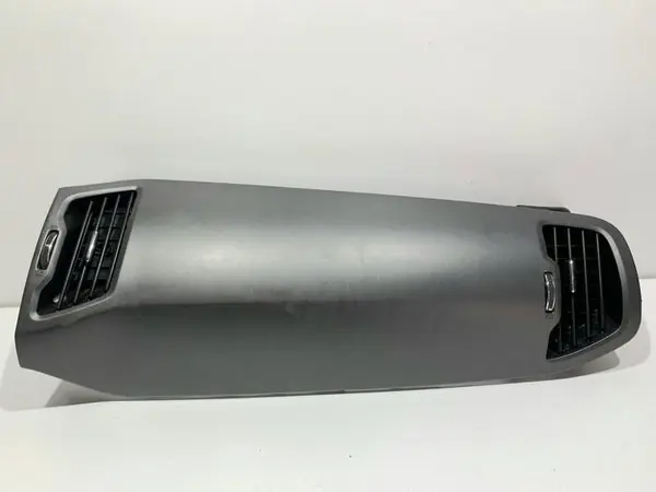Ornament / trim bord cu grile ventilatie 84795-3U010 Kia Sportage (2010-2015)
