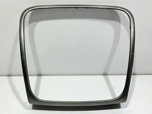 Ornament / trim / rama bord Dacia Sandero Stepway 2 (2012-2017)