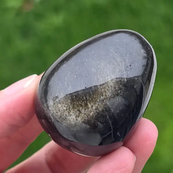 Ou obsidian auriu | Model 3