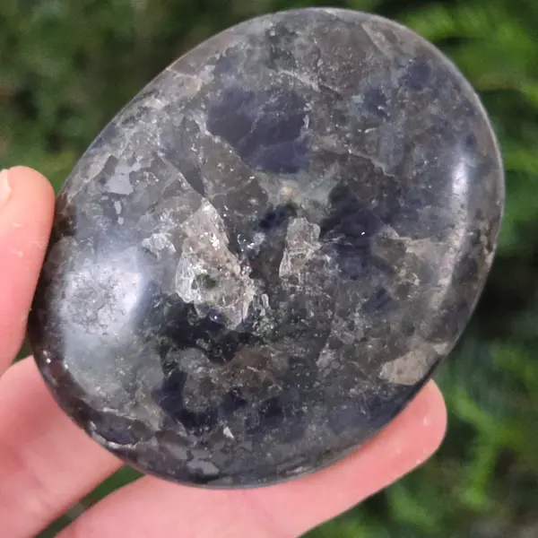 Palmstone Iolit (safir de apa) din Madagascar model 5