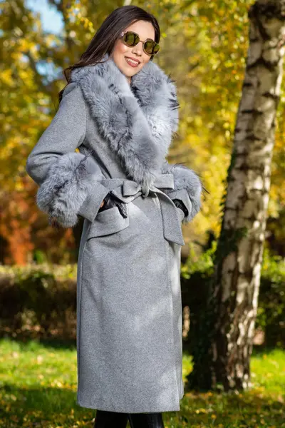 Palton dama gri elegant Fabiola din stofa cu guler din blana