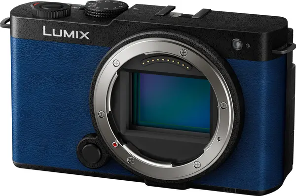 Panasonic Lumix S9 Body Night Blue Aparat Foto Mirrorless, Full Frame 24.2 MP, Video 6K Open Gate, Phase Hybrid AF
