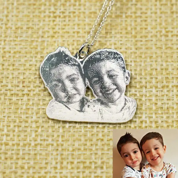 Pandantiv cu lantisor argint, personalizat portret