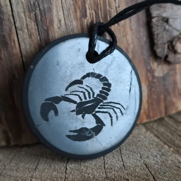 Pandantiv shungit zodia Scorpion
