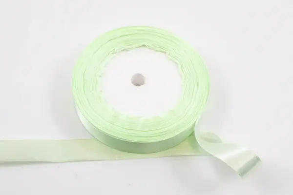 Panglica din satin pentru decorare, vernil, 22.5m x 1.5 cm