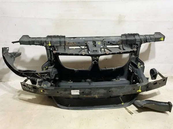 Panou frontal cu armatura (cu defect) 7058593 BMW Seria 1 (2004-2011) [E81, E87] 1.8d 2.0d