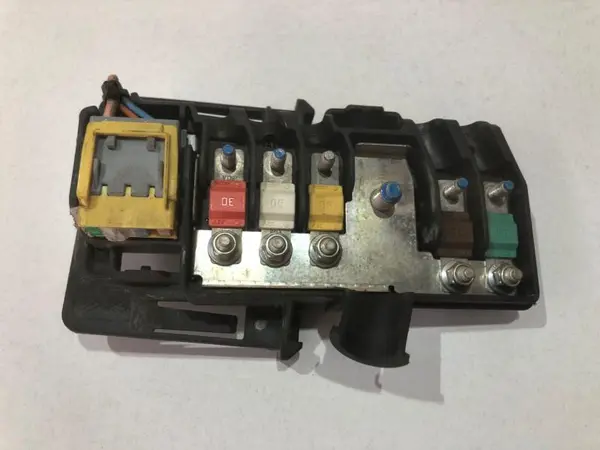 Panou sigurante borna baterie 9662335380 Citroen C5 III (2008-2012) 2.0 hdi RHH 163 cp