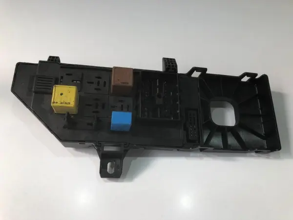 Panou / tablou sigurante 13223678 Opel Vectra C (2002-2005)