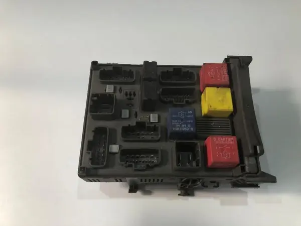 Panou / tablou sigurante 8200148810 Renault Espace 4 (2002-2006)