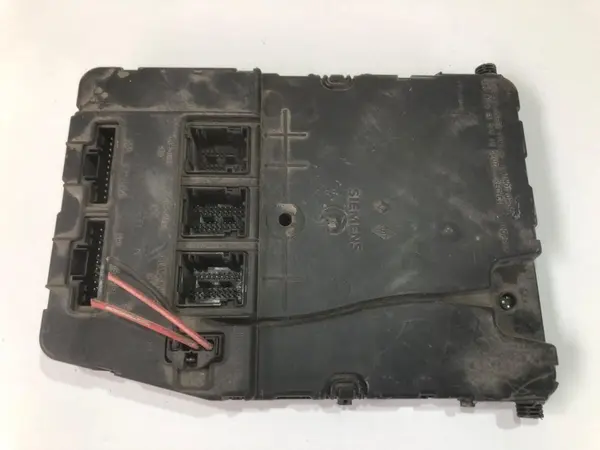 Panou / tablou sigurante 8200306434 Renault Scenic 2 (2003-2009)