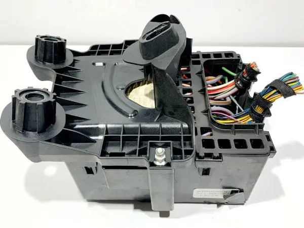 Panou / tablou sigurante 8V5T-14A005-KUH Ford Fiesta 7 (2008-2012) [MK7] 1.4 tdci KVJA