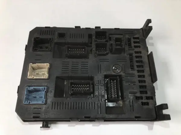 Panou / tablou sigurante 9663510180 Peugeot 307 (2001-2008) 1.6 hdi