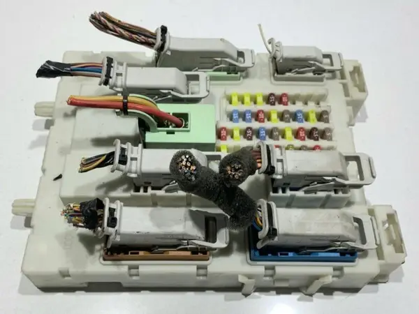 Panou / tablou sigurante BV6N-14A073-ET Ford C-Max 2 (2010-2019) 2.0 tdci UFDB