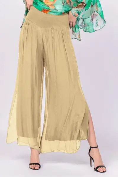 Pantaloni camel deschis din matase naturala cu crapaturi laterale