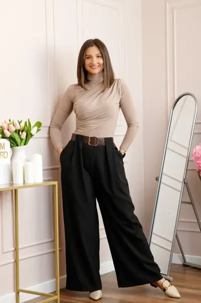 Pantaloni dama Judith negri cu croi larg si talie inalta cu curea