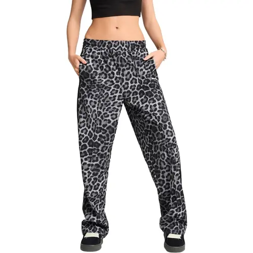 Pantaloni femei Puma T7 Leo Luxe Aop Straight Pants 63234301