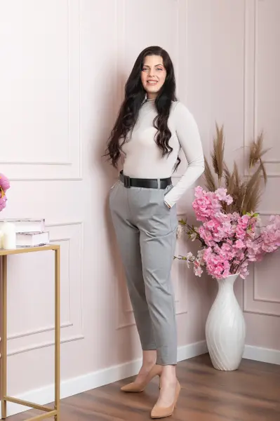 Pantaloni Jessie gri cu croi lejer si talie elastica