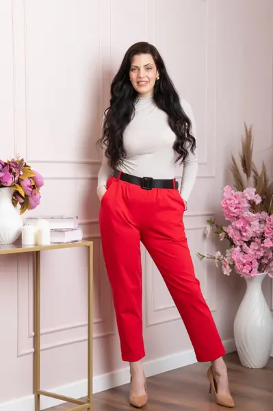 Pantaloni Jessie rosii cu croi lejer si talie elastica