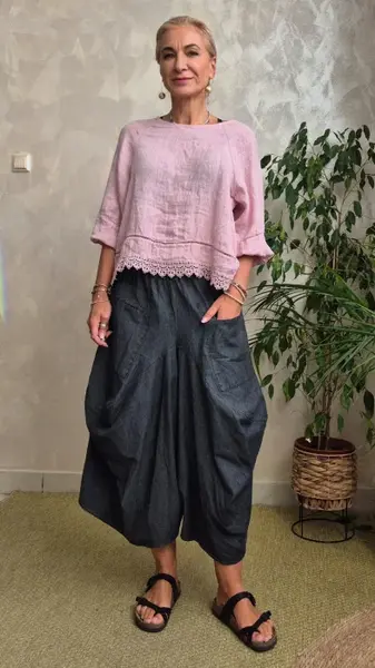 Pantaloni oversize gri denim cu croiala ampla si buzunare