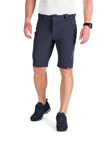 Pantaloni scurti Curt