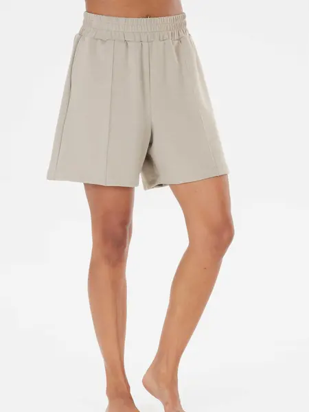 Pantaloni scurti Jacey