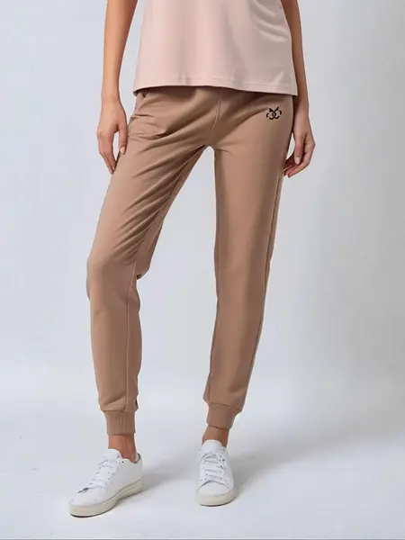 Pantaloni sport Essence