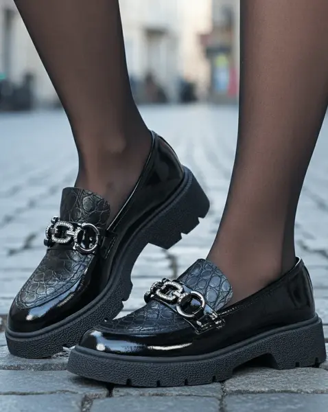 Pantofi Casual din Piele Lac Negri cu Accesoriu - ELEZ