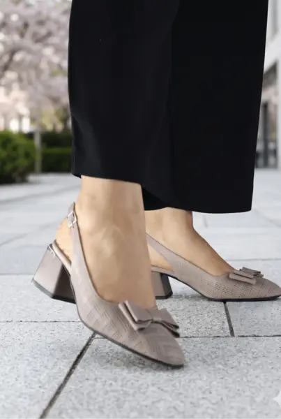 Pantofi Eleganti Decupati din Piele Taupe - BYX VIZION