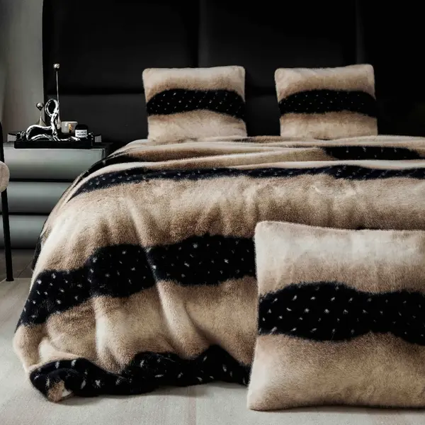 Patura Blanita (Artificiala) de Nurca, Jojo Home, 200x230cm, Crem, Bej, Negru