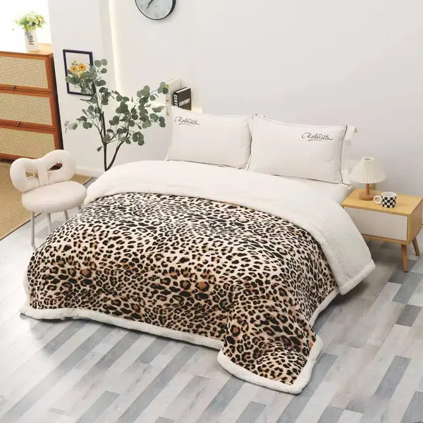 Patura Cocolino cu Blanita, Danger Leopard 200x230 cm