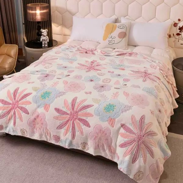 Patura Pufoasa CoCoLiNo, Jojo Home, 200x230cm, Crem, Roz, Flori