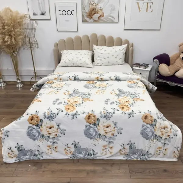 Patura Super Soft Cocolino, 200x230 cm – Rasfat absolut in zilele reci, Crem, flori
