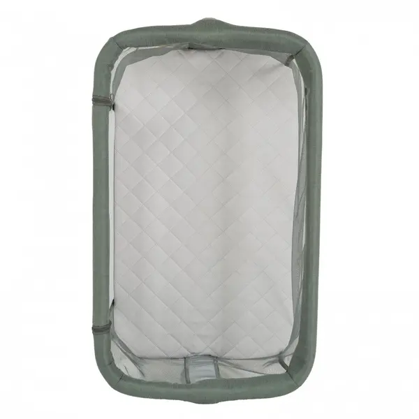 Patut Co-Sleeper Cangaroo Aura Green 88x56 cm cu laterala culisanta, saltea cu baza ferma si husa detasabila, functie anti reflux, 7 nivele de reglare a inaltimii, 4 roti cu frana,recomandat de la nastere pana la 9 kg