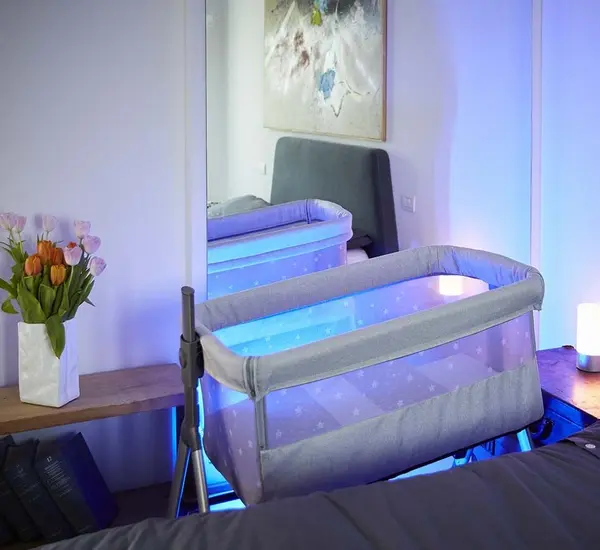 Patut Cullami Bej co-sleeper 2 in 1 cu laterala culisanta, reglabil in 8 pozitii pe inaltime, 2 roti cu frana, standard European EN1130, EN16890