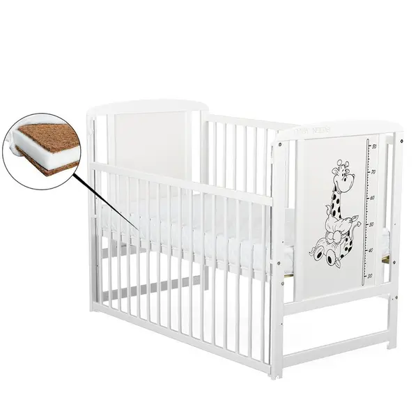 Patut din lemn bebe, 120x60 cm, Cu laterala culisanta, Din lemn de pin si mdf, Stabil si rezistent, Inaltime saltea reglabila pe 3 nivele, Laterala cu 3 bete detasabile, EN716-1, EN716, Alb, Babyneeds, Timmi Girafa + Saltea 10 cm