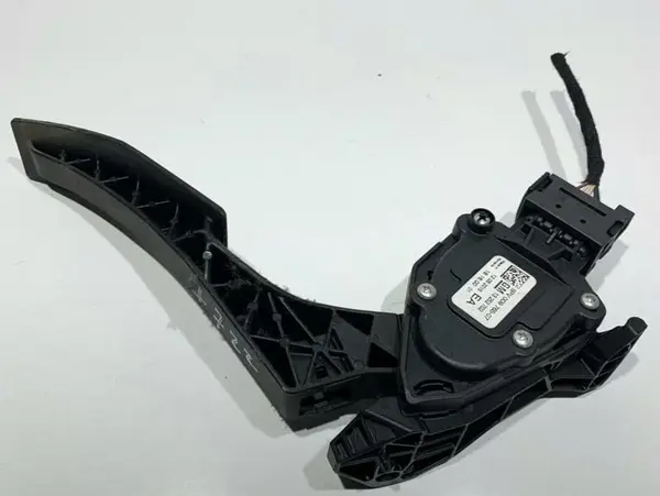Pedala acceleratie 13252702 Opel Astra J facelift (2012-2015) 1.7 cdti A17DTF