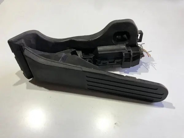 Pedala acceleratie 1k1721503aa Volkswagen Golf 6 (2008-2013) 1.6 tdi