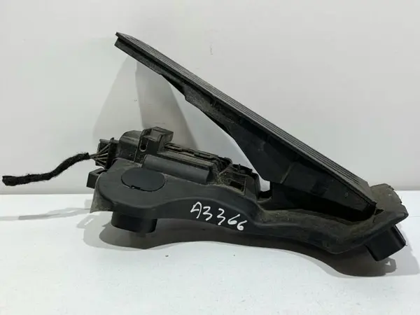 Pedala acceleratie 1K1721503P Volkswagen Jetta 3 (1992-1998) 1.6 tdi CAYC