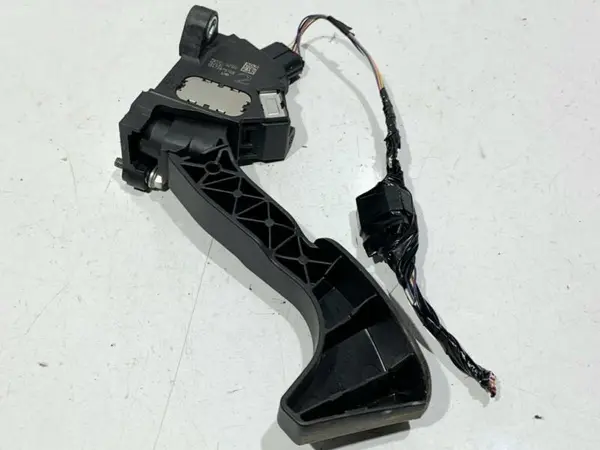 Pedala acceleratie 78110-02120 Toyota Corolla (2012-2018) 1.3 benzina NRE180 101 cp