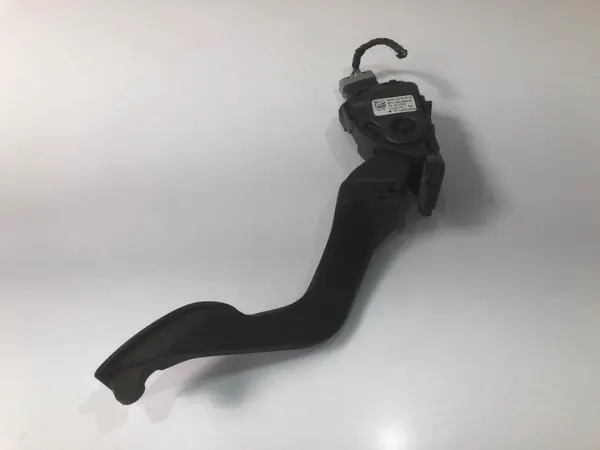 Pedala acceleratie 9683001480 Peugeot 308 (2007-2011)