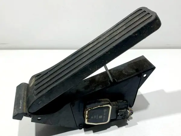 Pedala acceleratie A2043000004 Mercedes C-class facelift (2011-2015) [w204] 2.2 cdti A651 911