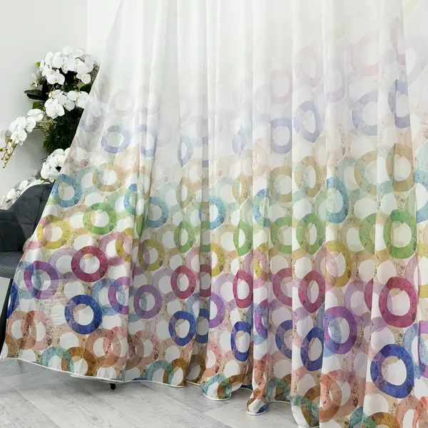 Perdea din Voal imprimat, Alb cu cercuri colorate, 140cm latime x 260cm inaltime, cu rejansa pt bara