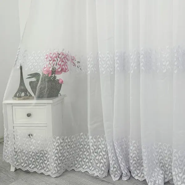 Perdea Marcia din Tulle cu Broderie, model elegant, Alb, 140cm latime x 260cm inaltime, cu rejansa pt bara