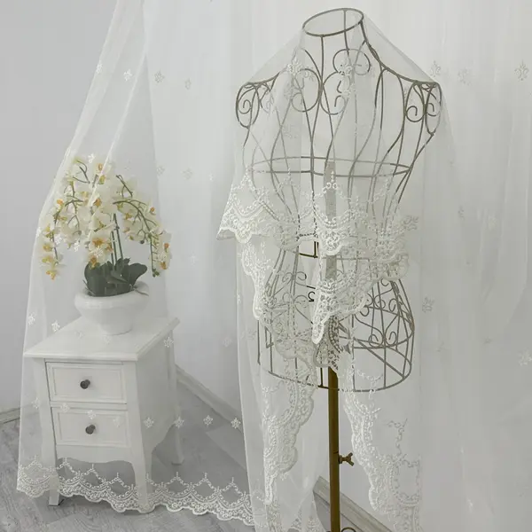 Perdea Oriental din Tulle cu Broderie, model elegant, Ivoire, 140cm latime x 260cm inaltime, cu rejansa pt bara
